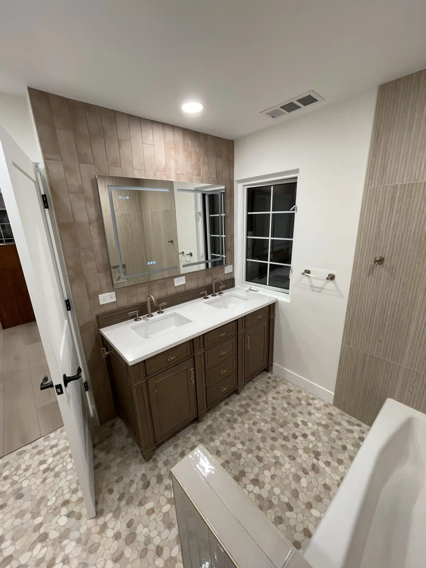 Bathroom remodeling project in Los Angeles